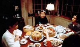 吃瓜群众扔食物电影,一场电影中的狂欢盛宴