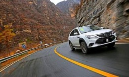 比亚迪唐吃瓜群众,吃瓜群众热议的国产新能源汽车新宠