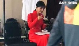 吃瓜群众抹胸裙图片高清