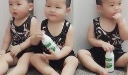 吃瓜群众小孩和妈妈,吃瓜群众小孩与妈妈的温馨日常