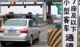 堵车吃瓜群众,吃瓜群众见证城市生活百态