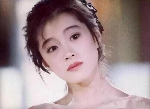 李颖能年薪百万吗吃瓜群众,吃瓜群众热议