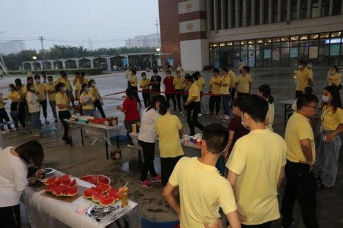 吃瓜群众海口办事处,吃瓜群众视角下的政务新风向